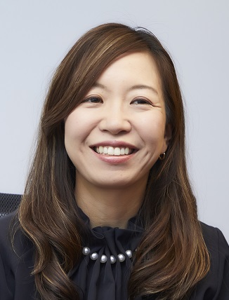 栗空 小百合 氏