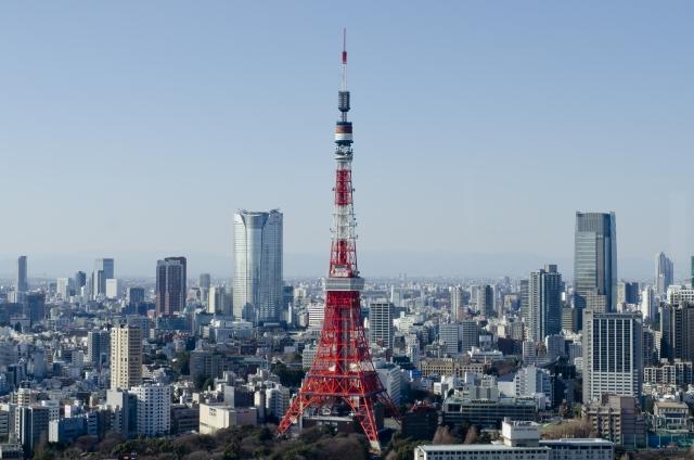 昼の東京タワー