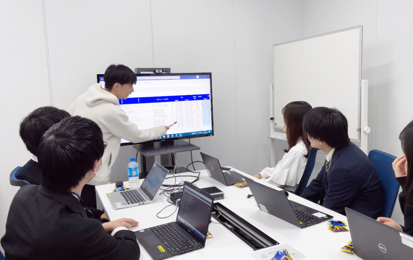 写真:プロジェクトのミーティングの様子